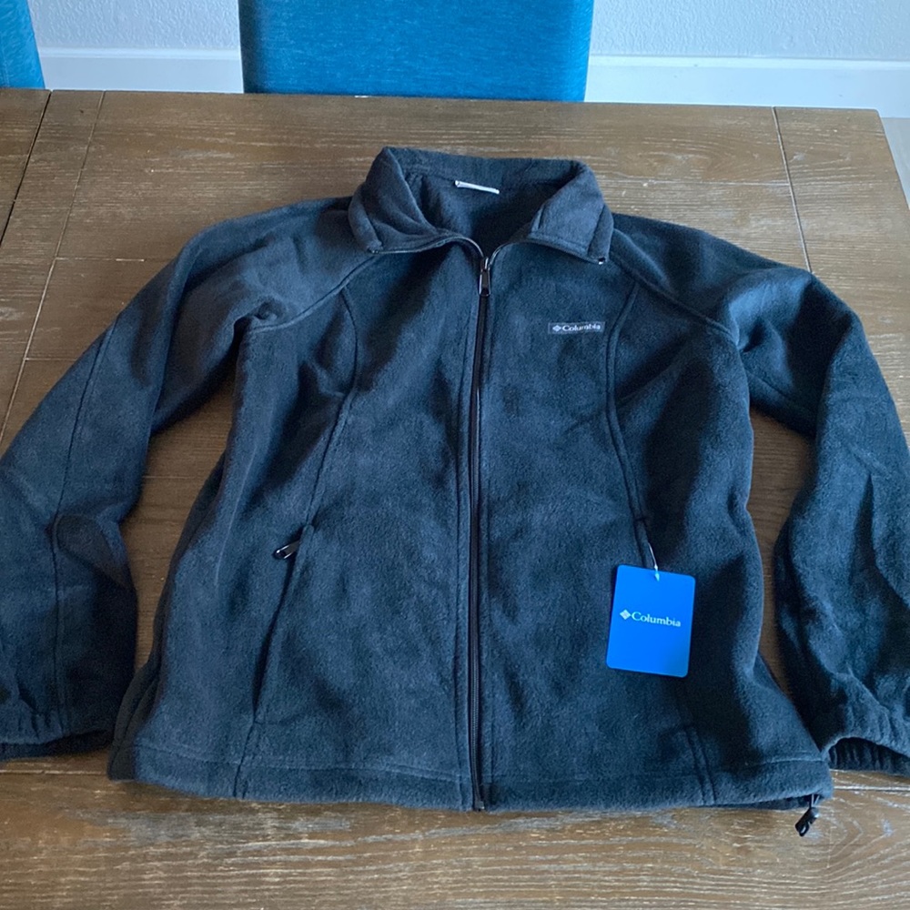 NWT women’s black Columbia Fleece large